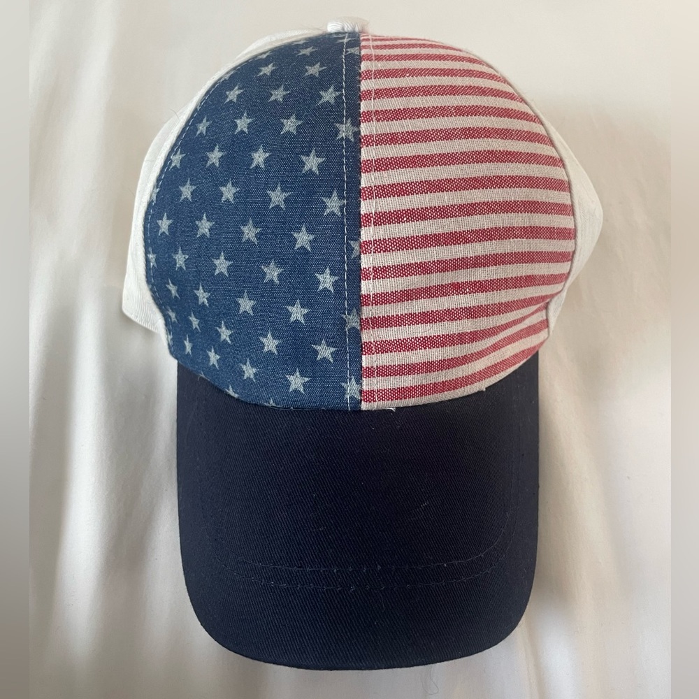 NWOT American Flag Hat from South Moon Under